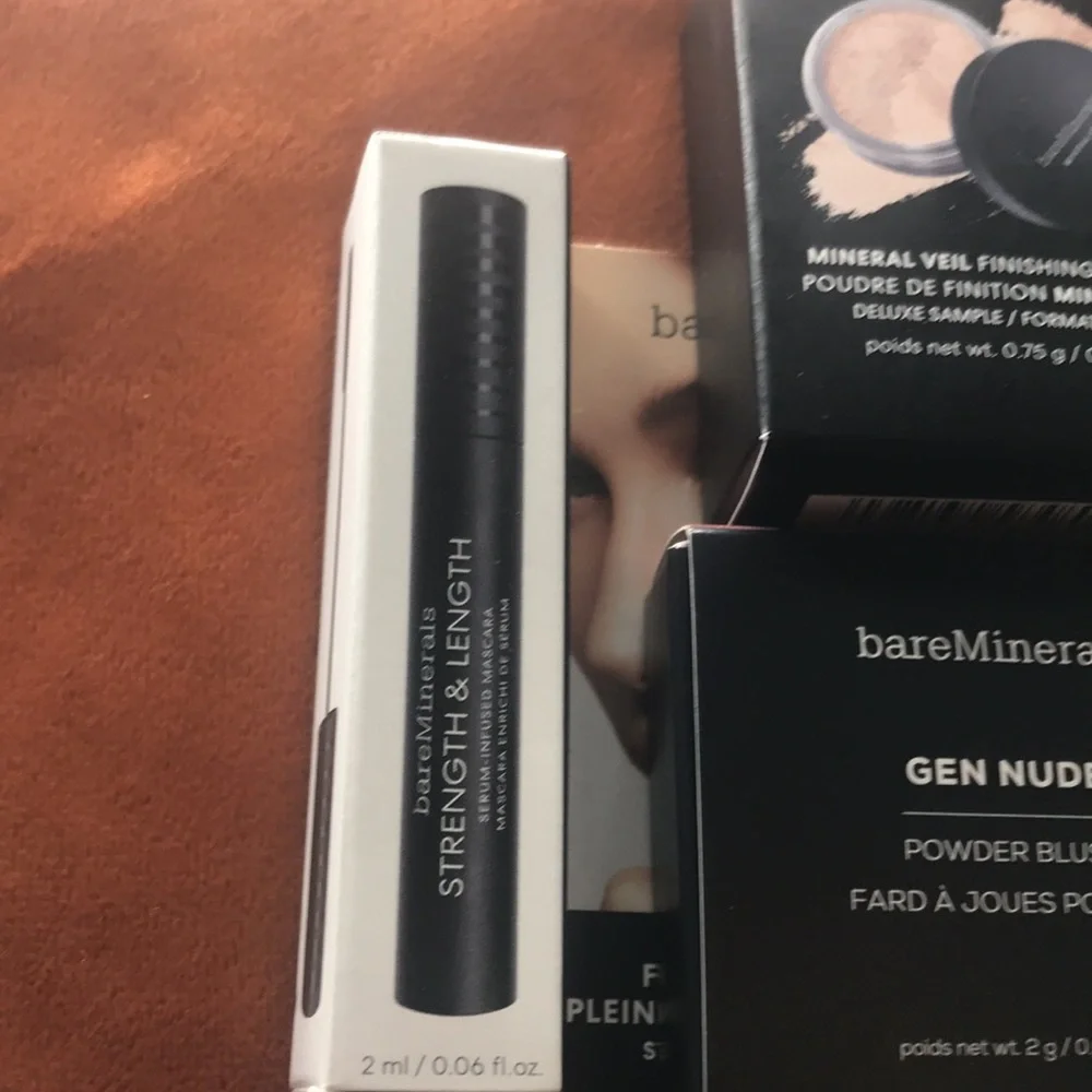 BareMinerals | deluxe sample kit - Picture 4 of 5
